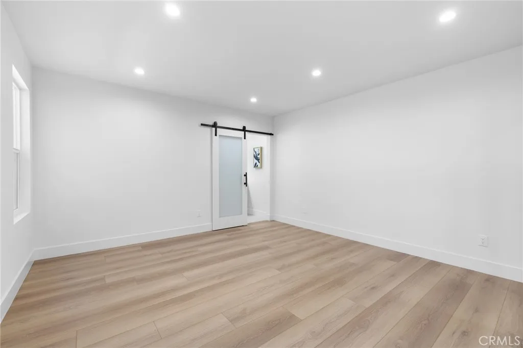 1504 N California Street, Burbank, California 91505 home-pic-17