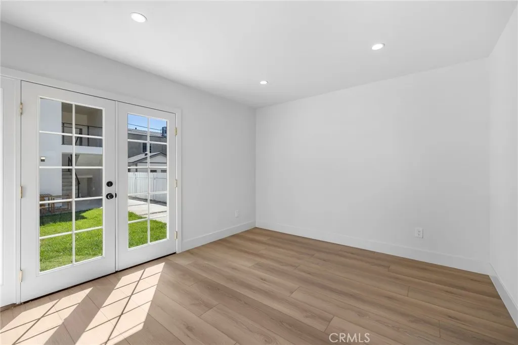 1504 N California Street, Burbank, California 91505 home-pic-21