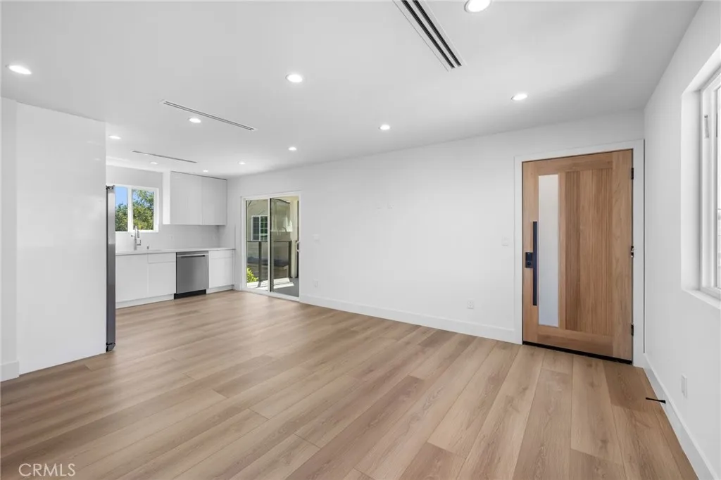 1504 N California Street, Burbank, California 91505 home-pic-41