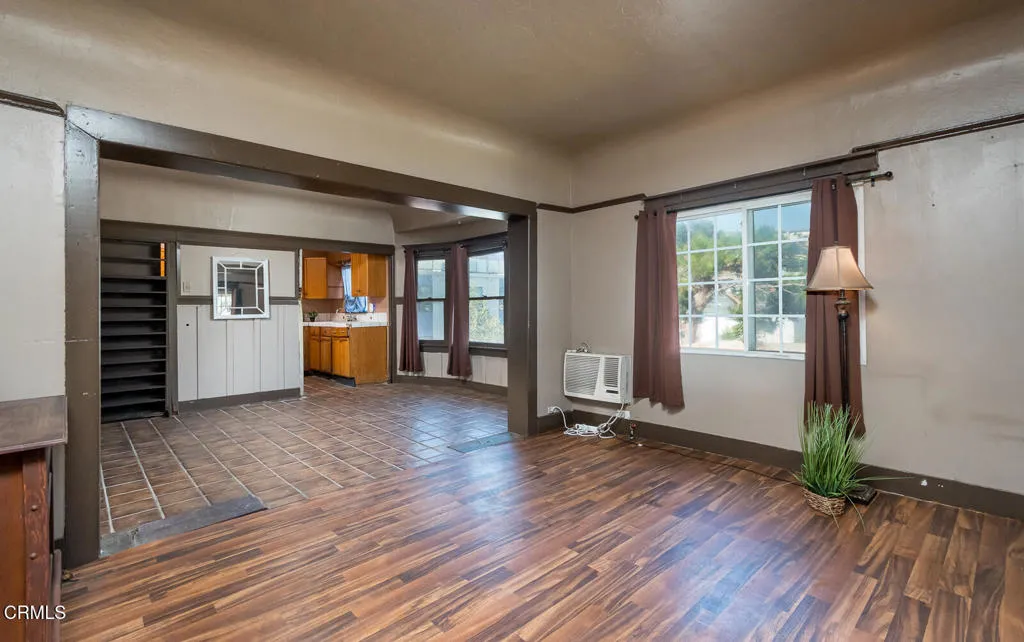 2132 Branden Street, Los Angeles, California 90026 home-pic-8