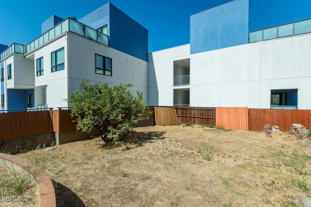 2132 Branden Street, Los Angeles, California 90026 home-pic-32