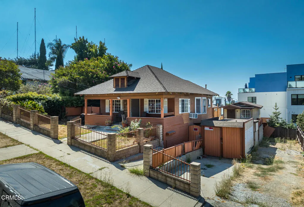 2132 Branden Street, Los Angeles, California 90026 home-pic-4