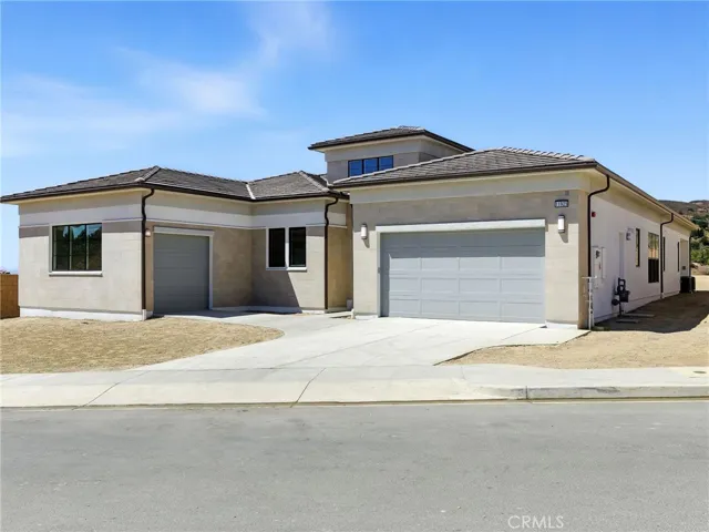 Front Elevation: Silverado Coastal Contemporary - Ridge Collection at Bella Vista - Homesite 58