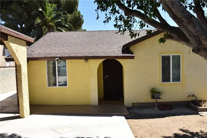 Entry to 13260 Raven St.