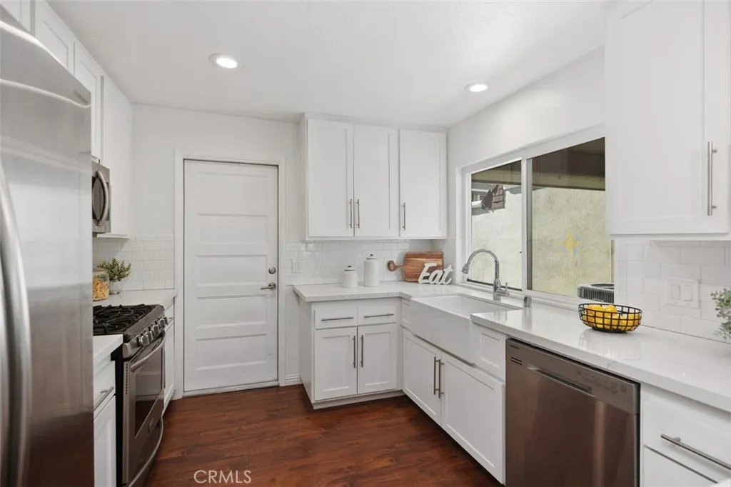 23446 Caminito Salado, Laguna Hills, California 92653 home-pic-2