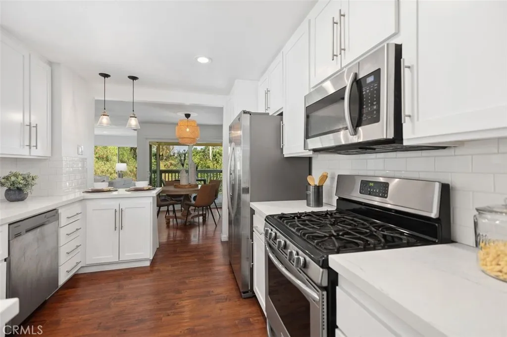 23446 Caminito Salado, Laguna Hills, California 92653 home-pic-11