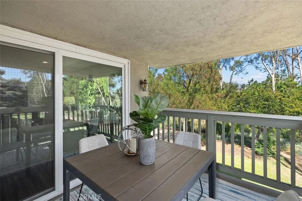 23446 Caminito Salado, Laguna Hills, California 92653 home-pic-25