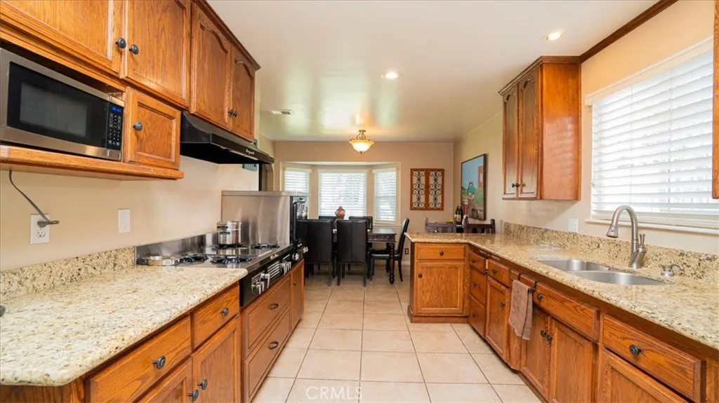 2279 W 7th Street, San Bernardino, California 92410 home-pic-13