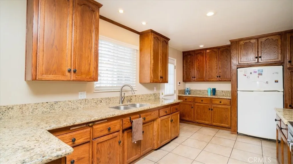 2279 W 7th Street, San Bernardino, California 92410 home-pic-10