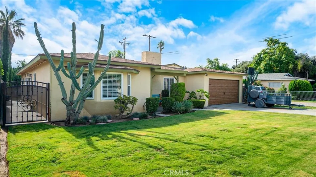 2279 W 7th Street, San Bernardino, California 92410 home-pic-2