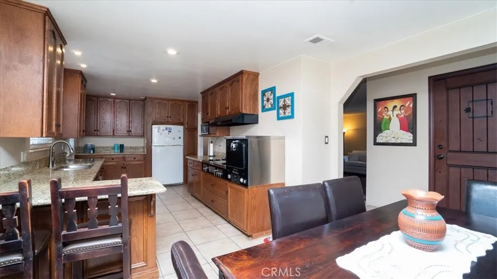 2279 W 7th Street, San Bernardino, California 92410 home-pic-8