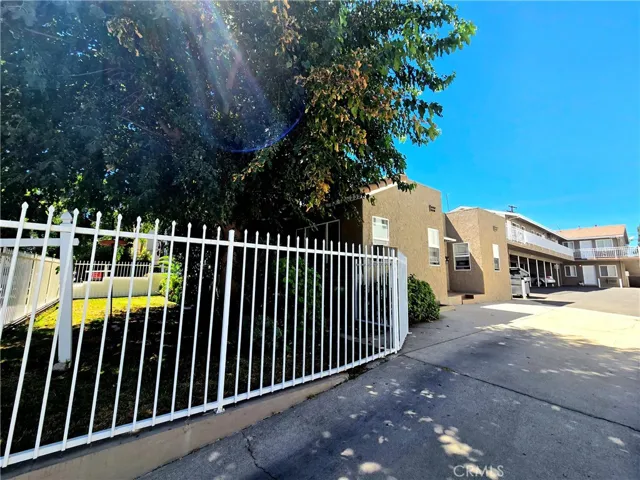 235 W Tujunga Avenue, Burbank, California 91502