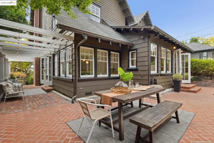 118 Hillside Ave, Piedmont, California 94611
