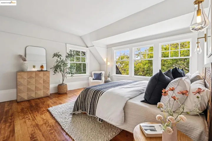 118 Hillside Ave, Piedmont, California 94611