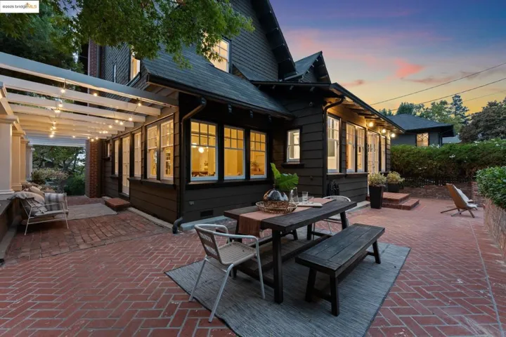118 Hillside Ave, Piedmont, California 94611