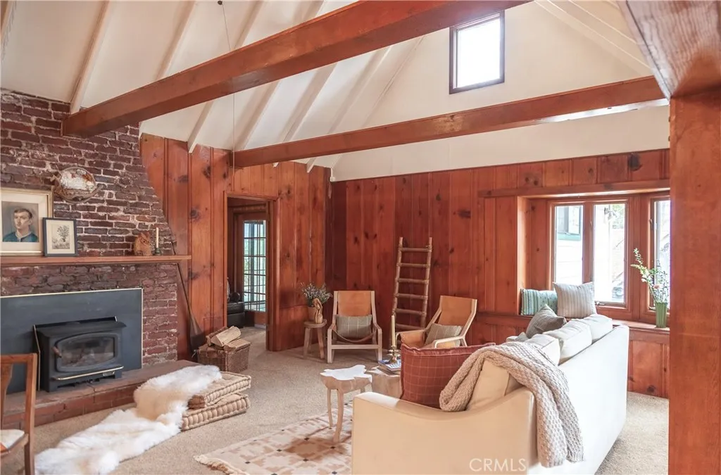 23696 Manzanita Drive, Crestline, California 92325 home-pic-1