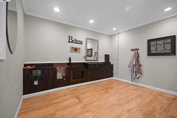 Room in Garage