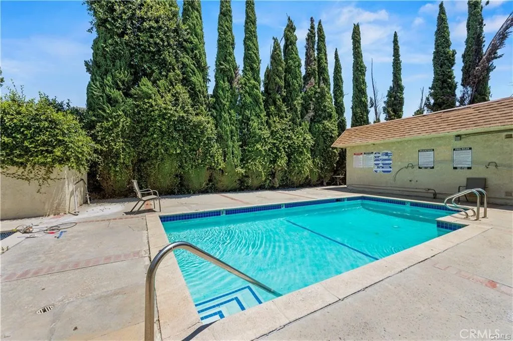 13080 Dronfield Avenue 13, Sylmar, California 91342 home-pic-3