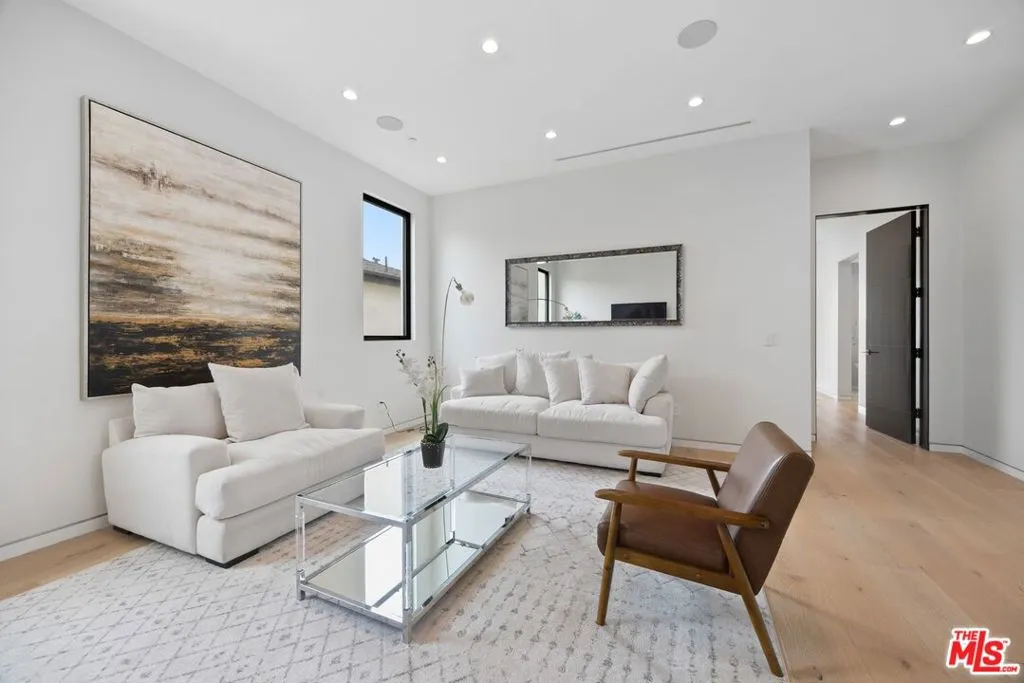 839 N Spaulding Avenue, Los Angeles, California 90046 home-pic-24