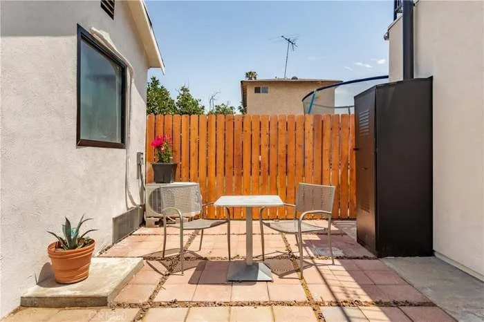 1003 Calzona Street, Los Angeles, California 90023 home-pic-38