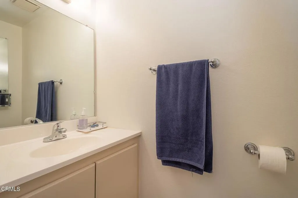 3215 Kelp Lane, Oxnard, California 93035 home-pic-8