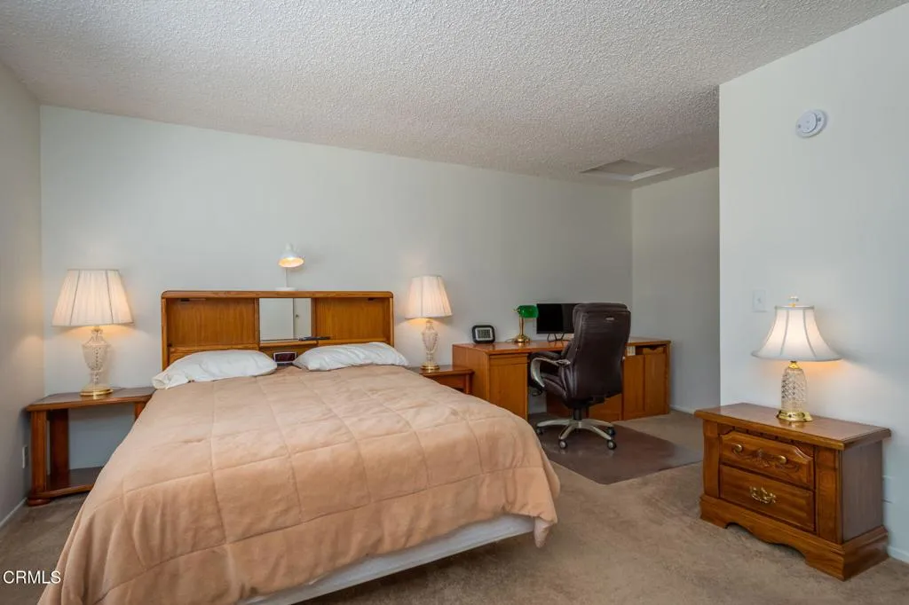 3215 Kelp Lane, Oxnard, California 93035 home-pic-12