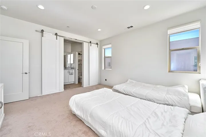 126 Novel, Irvine, California 92618