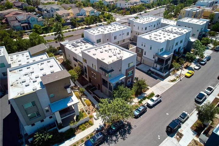 126 Novel, Irvine, California 92618