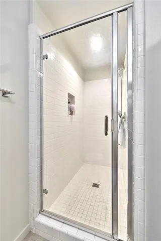 126 Novel, Irvine, California 92618