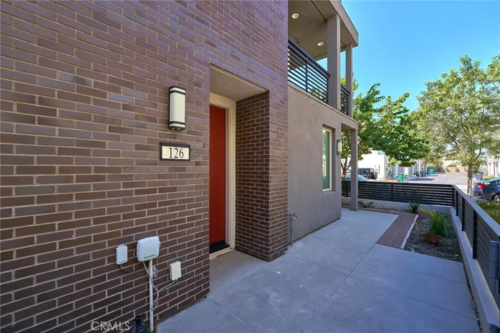 126 Novel, Irvine, California 92618