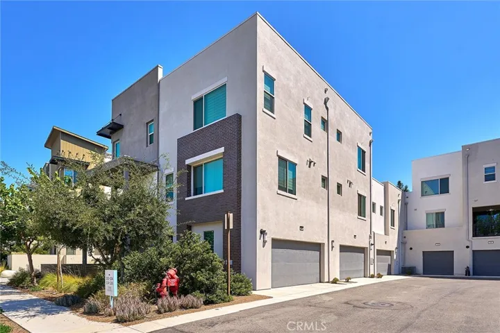 126 Novel, Irvine, California 92618