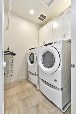 126 Novel, Irvine, California 92618