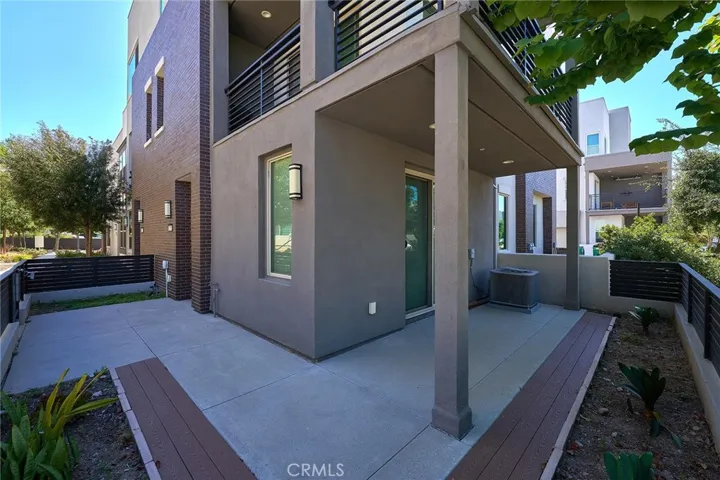 126 Novel, Irvine, California 92618