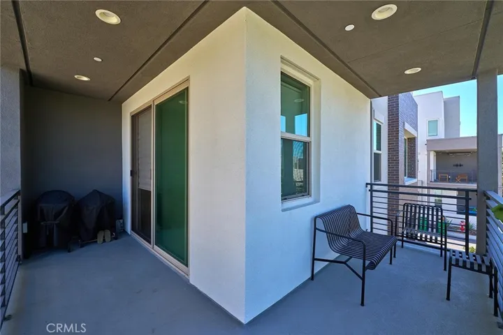 126 Novel, Irvine, California 92618