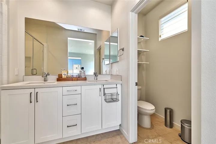 126 Novel, Irvine, California 92618