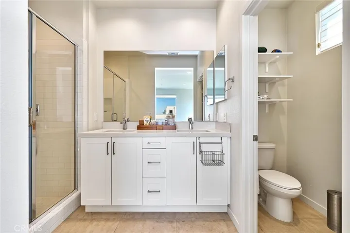 126 Novel, Irvine, California 92618