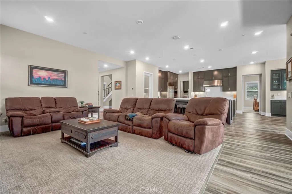 74 Iluna, Irvine, California 92618 home-pic-8