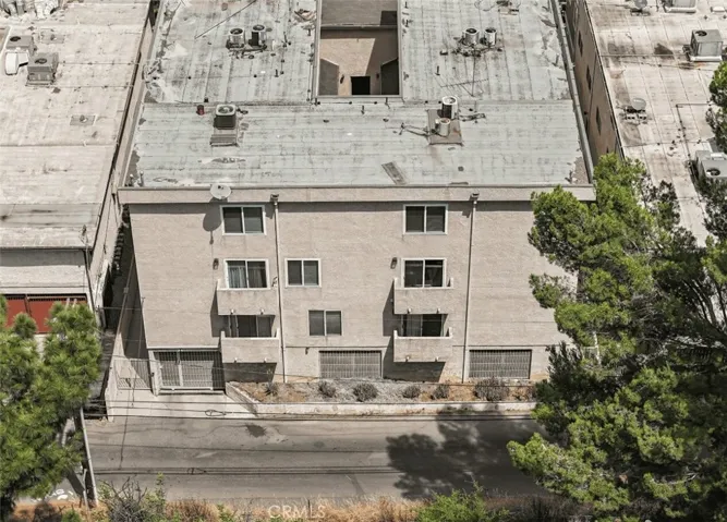 13042 Riverside Dr, Sherman Oaks, California 91423