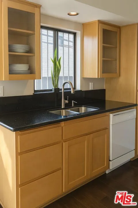 869 S Wooster Street 103, Los Angeles, California 90035 home-pic-6
