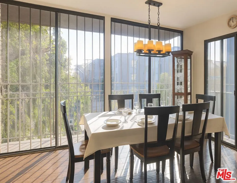 869 S Wooster Street 103, Los Angeles, California 90035 home-pic-7