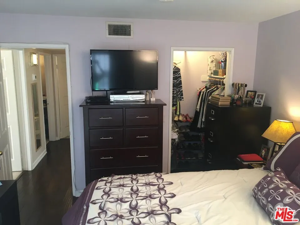 869 S Wooster Street 103, Los Angeles, California 90035 home-pic-18