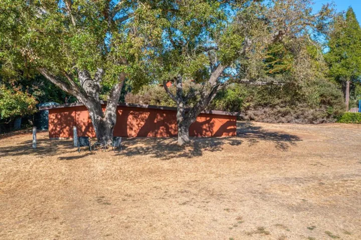 3600 N. Park Avenue, Soquel, California 95073