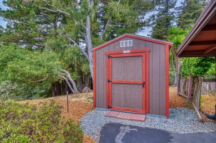 3600 N. Park Avenue, Soquel, California 95073