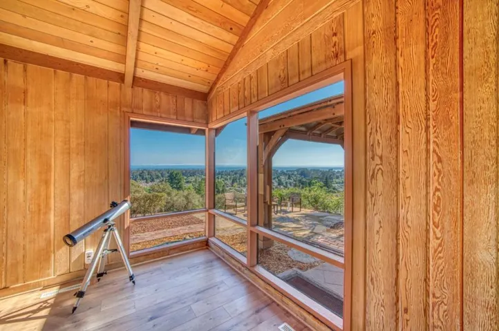 3600 N. Park Avenue, Soquel, California 95073
