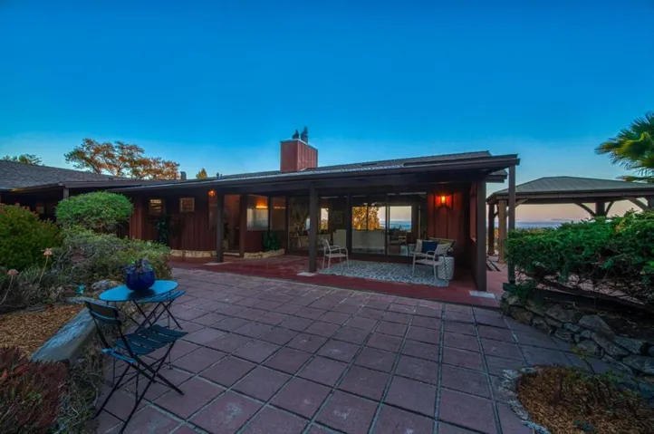 3600 N. Park Avenue, Soquel, California 95073