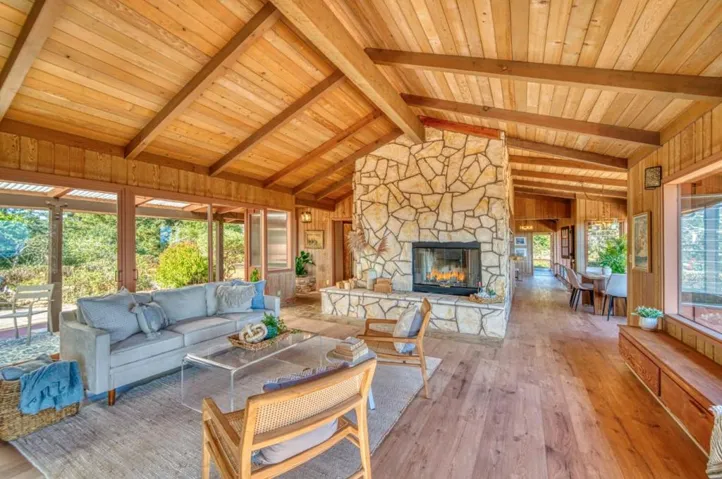 3600 N. Park Avenue, Soquel, California 95073