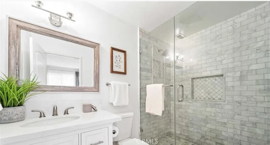 22287 Modina, Laguna Hills, California 92653