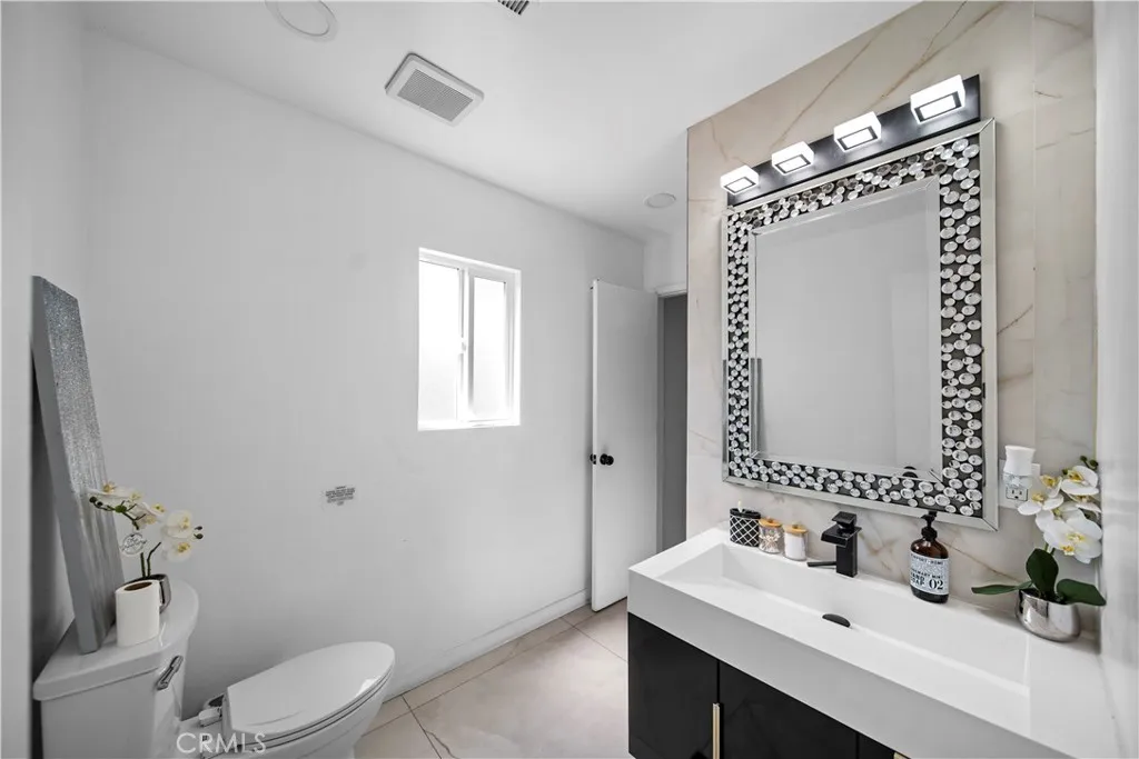 1158 N Ivescrest Avenue, Covina, California 91724 home-pic-19