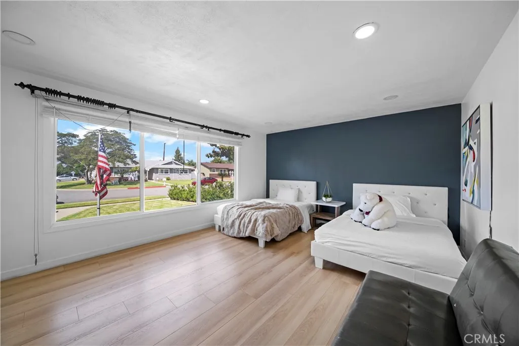 1158 N Ivescrest Avenue, Covina, California 91724 home-pic-14
