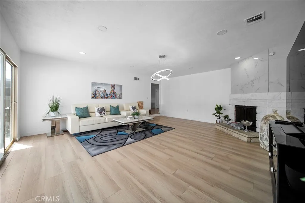 1158 N Ivescrest Avenue, Covina, California 91724 home-pic-11